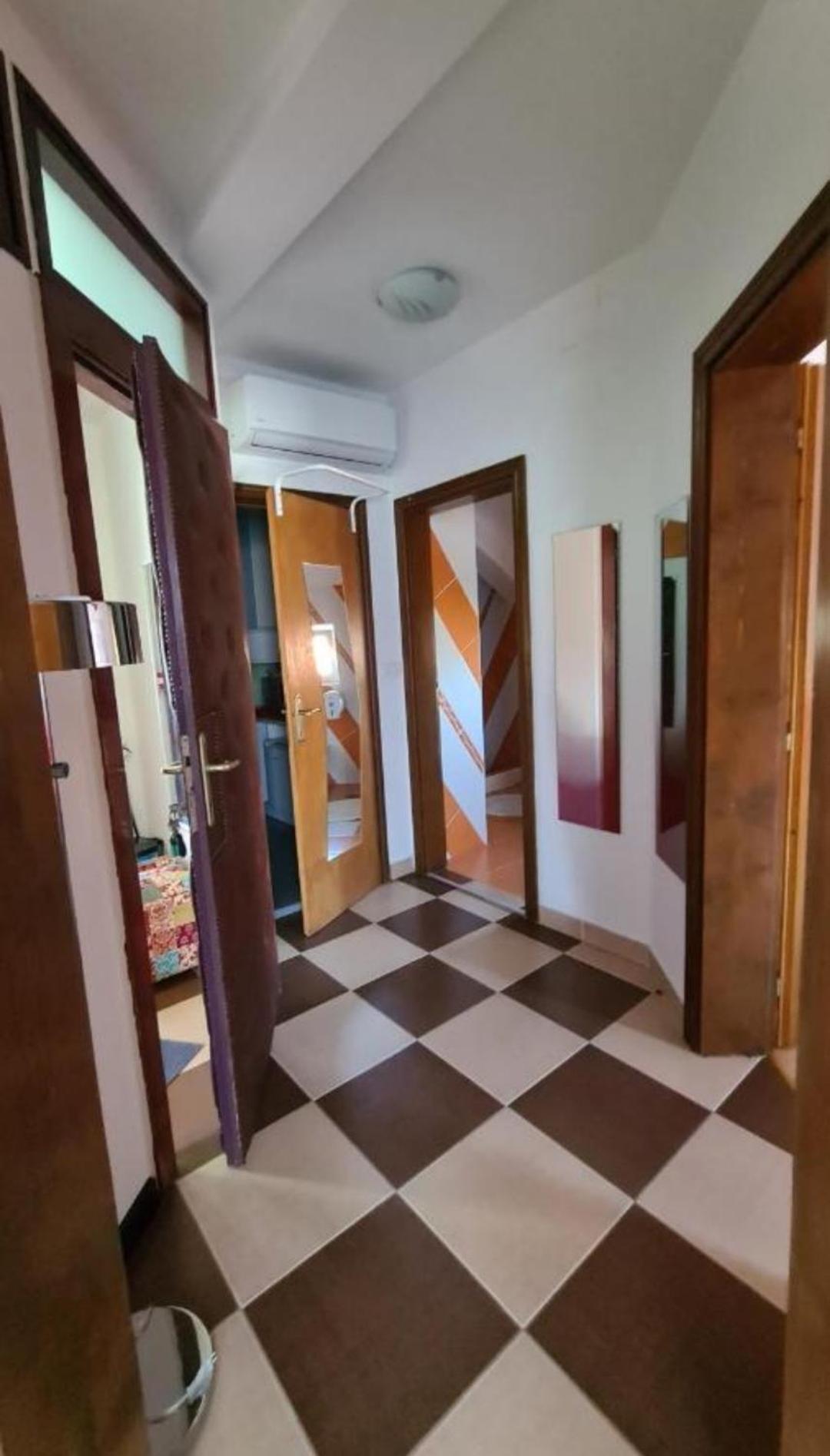 Lux Apartments With Pool Dex Zemun Polje Zewnętrze zdjęcie